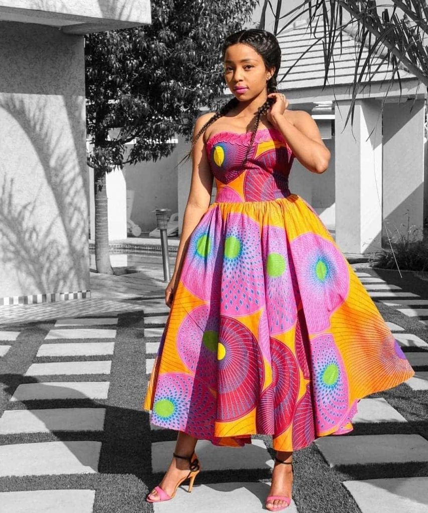  20 PHOTOS: Charming African Dresses For Ladies - Ankara Styles 2020