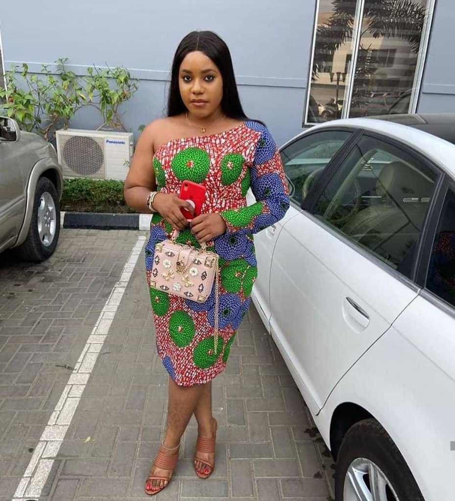  20 PHOTOS: Charming African Dresses For Ladies - Ankara Styles 2020