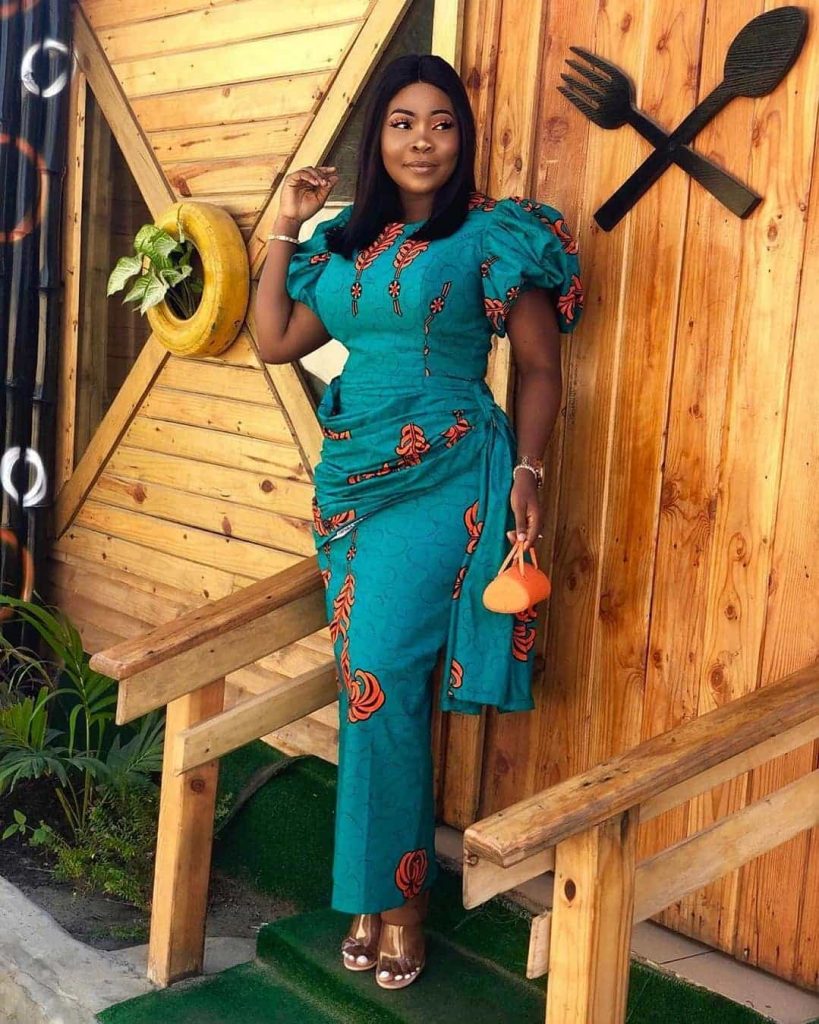  20 PHOTOS: Charming African Dresses For Ladies - Ankara Styles 2020